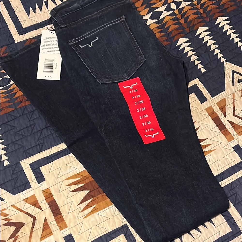 Women’s Dark Wash Jeans